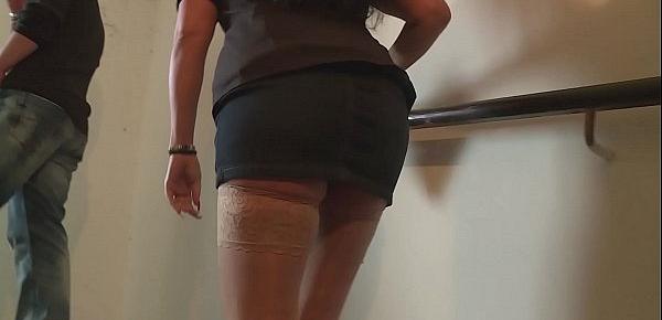 Geile Milf lässt sich von zwei Jungen Typen ficken